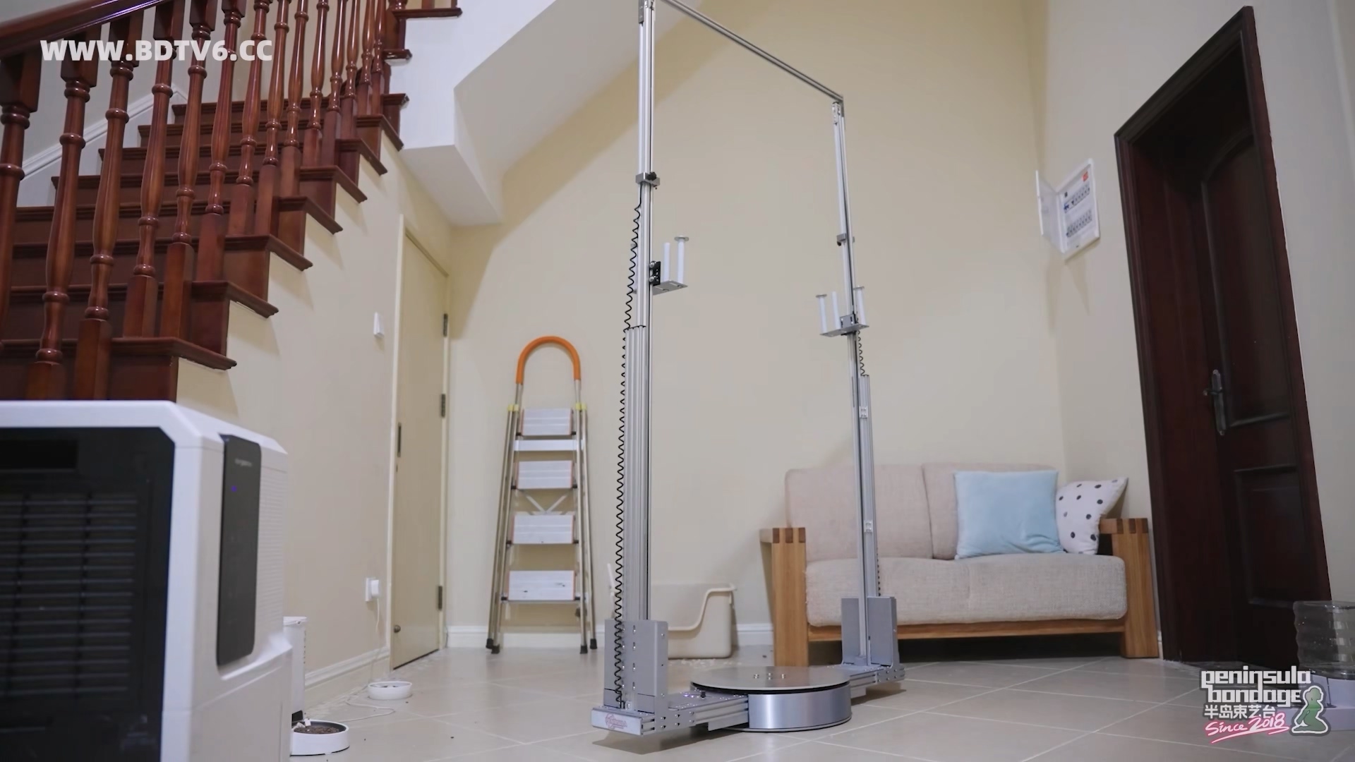 YT2996 来自2225年的问候