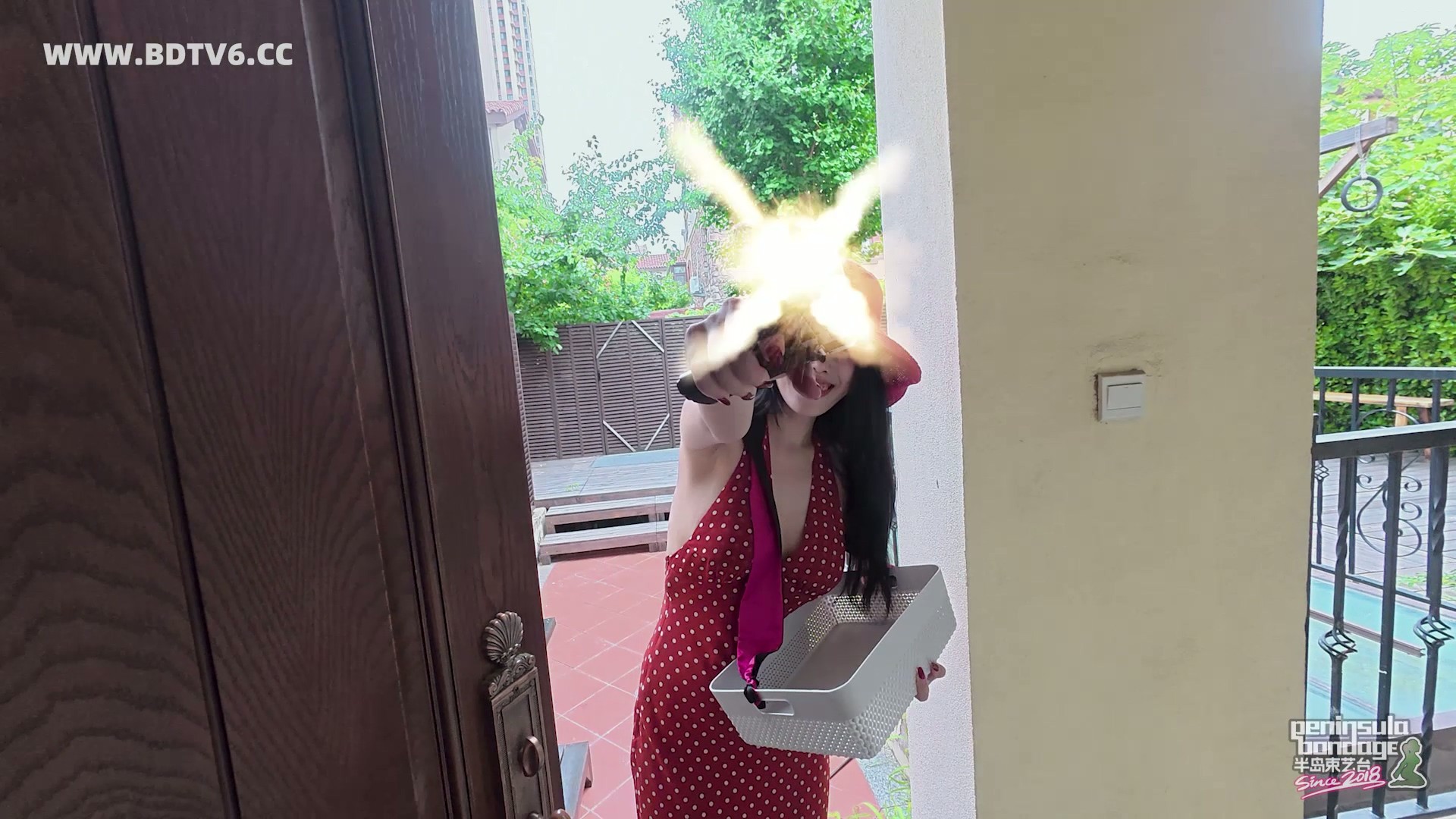 YT2875 小红帽的故事/index.m3u8_20250709_004906.557.jpg