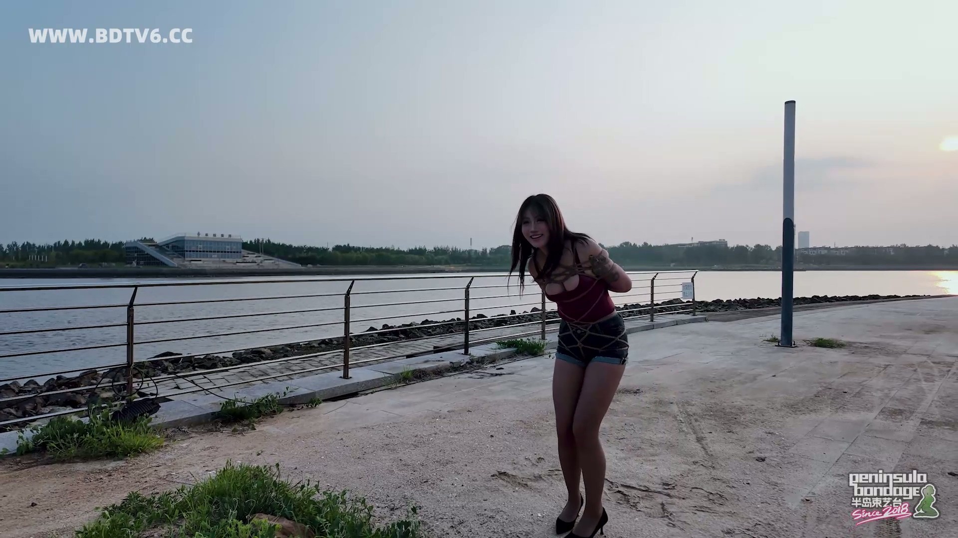 YT2878 我是栏杆的一部分/index.m3u8_20250711_030758.631.jpg