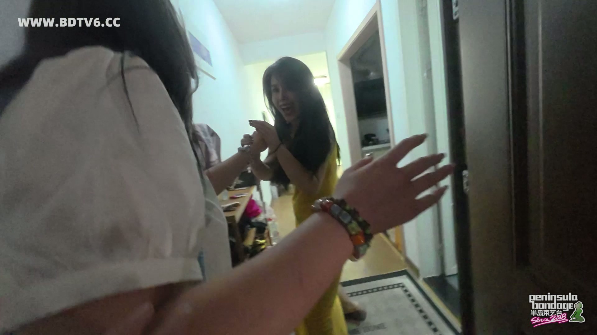 YT2899 夜袭宝马姐/index.m3u8_20250801_033420.786.jpg