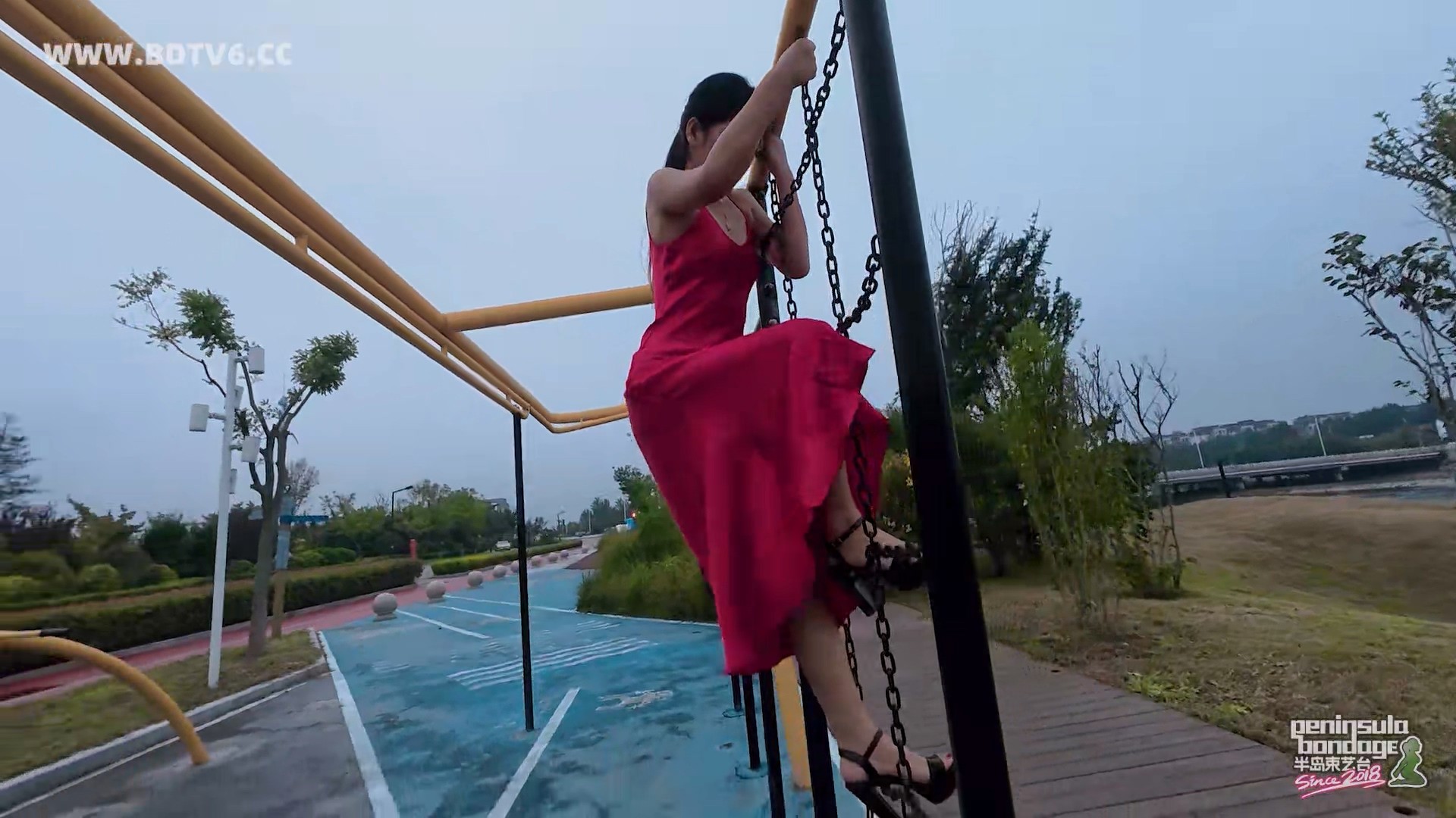 YT2962 海边公园一抹红/index.m3u8_20250929_230055.902.jpg