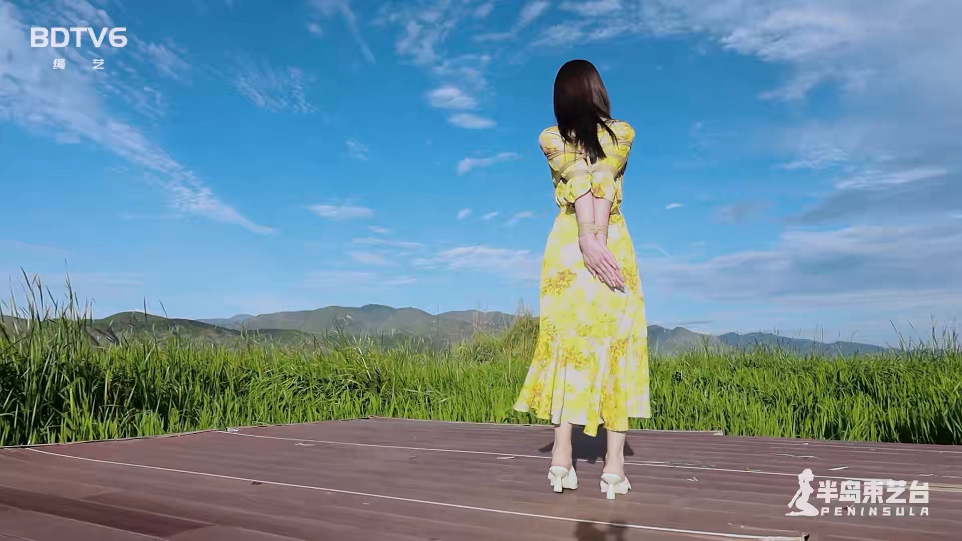 YT3000 舞蹈飓风(半岛八年舞蹈合集)/index.m3u8_20251030_002351.395.jpg