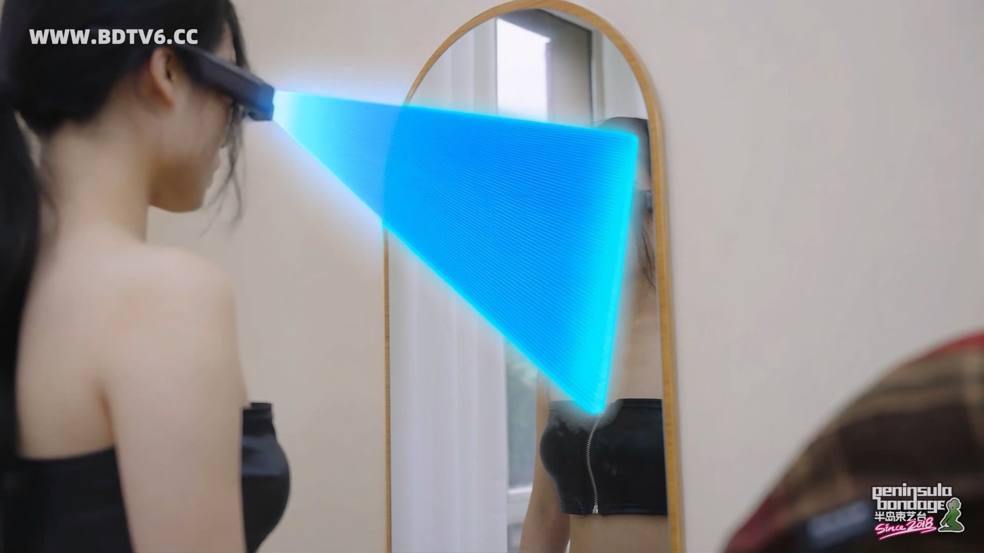 YT2996 来自2225年的问候/index.m3u8_20251031_235757.102.jpg