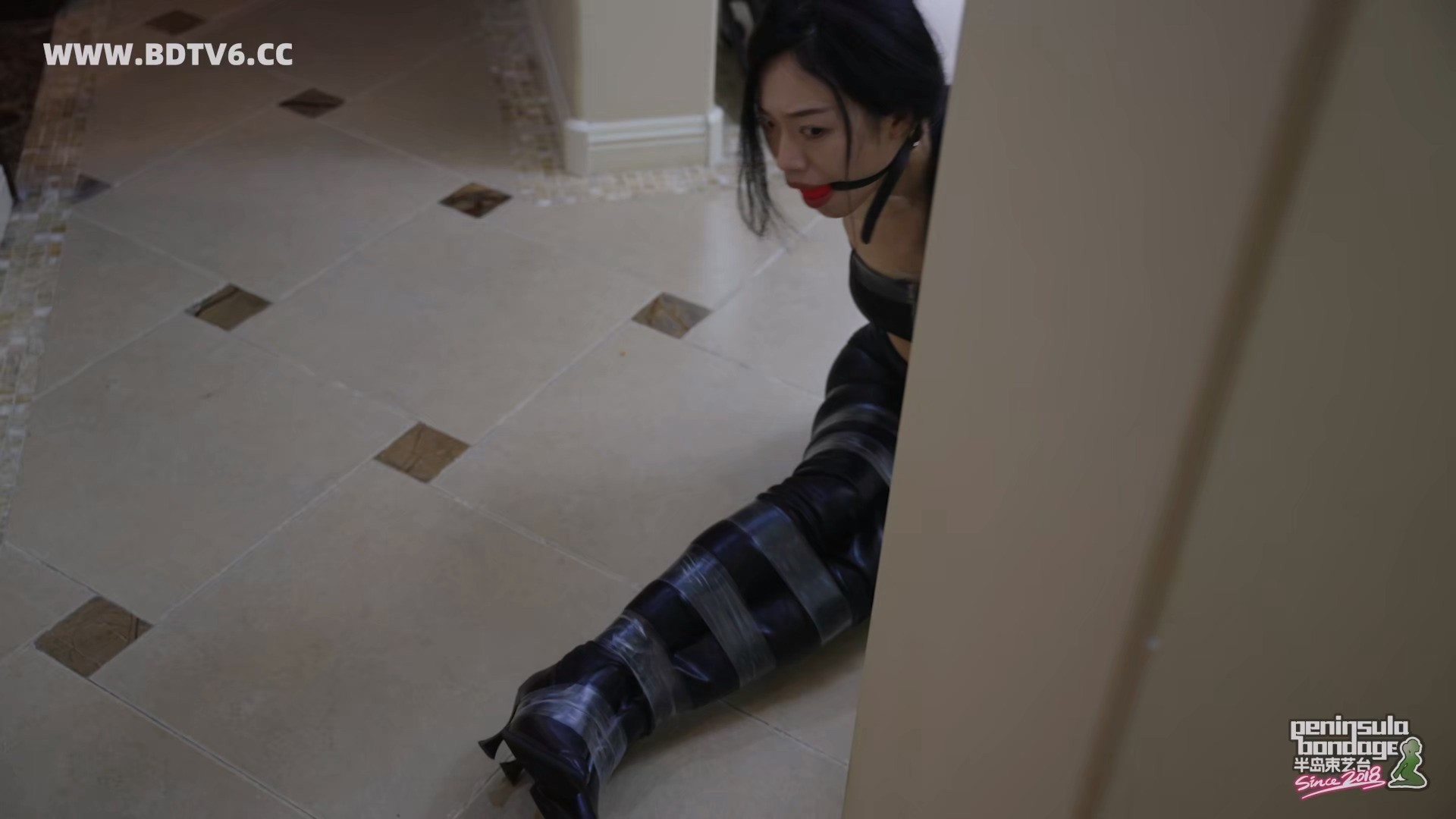 YT2996 来自2225年的问候/index.m3u8_20251031_235920.083.jpg