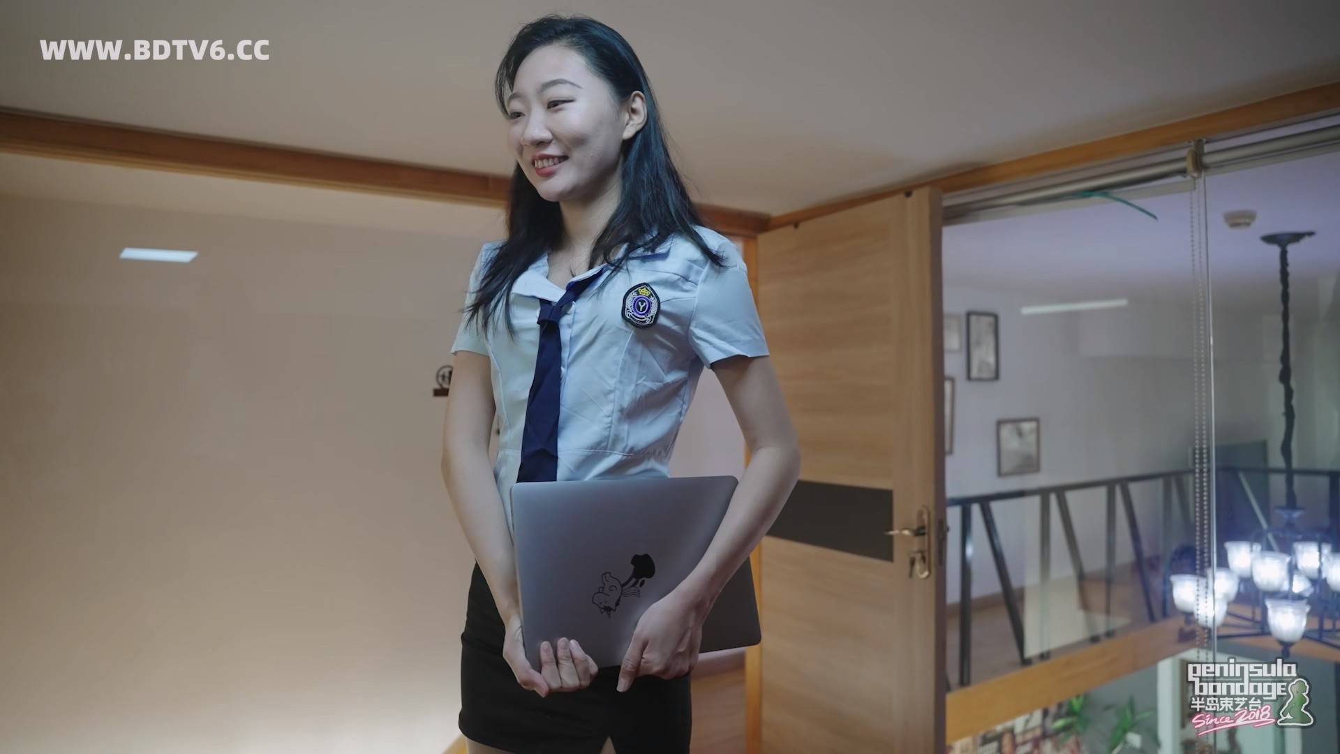 YT3030 当00后参加工作/index.m3u8_20251204_020625.742.jpg