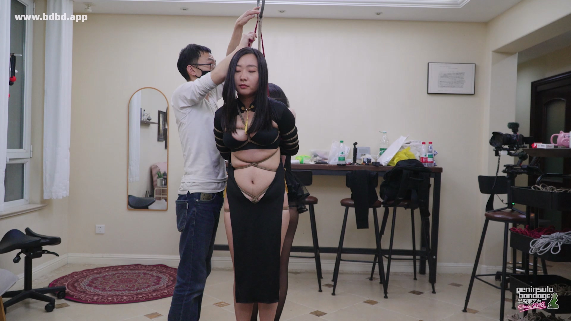 YT3198 每周一缚:两只黑天鹅.mp4_20260530_231706.937.jpg