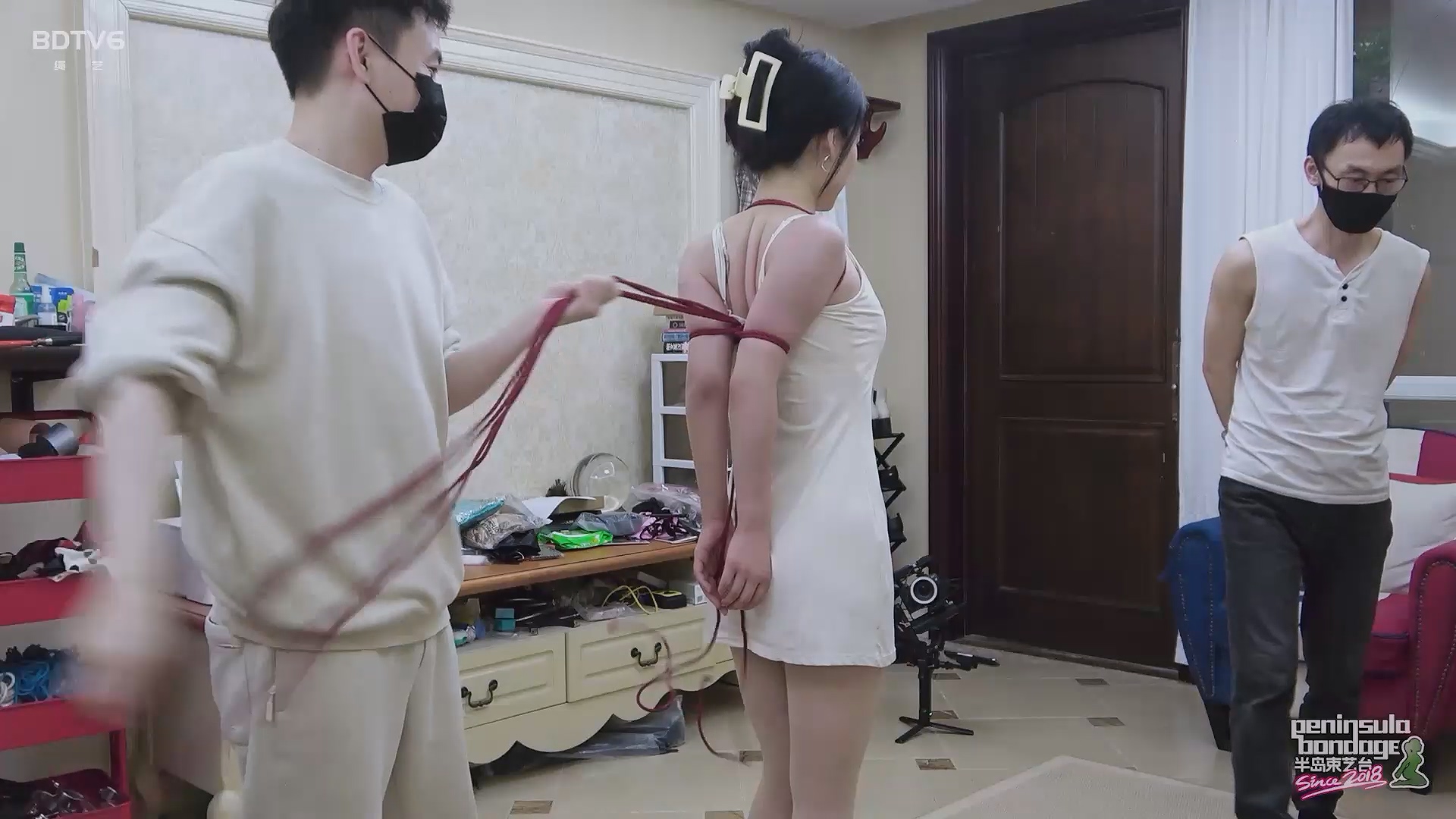 YT2809 年度VIP约拍纪实:绑着绑着半岛味就出来了.mp4_20250521_151101.642.jpg