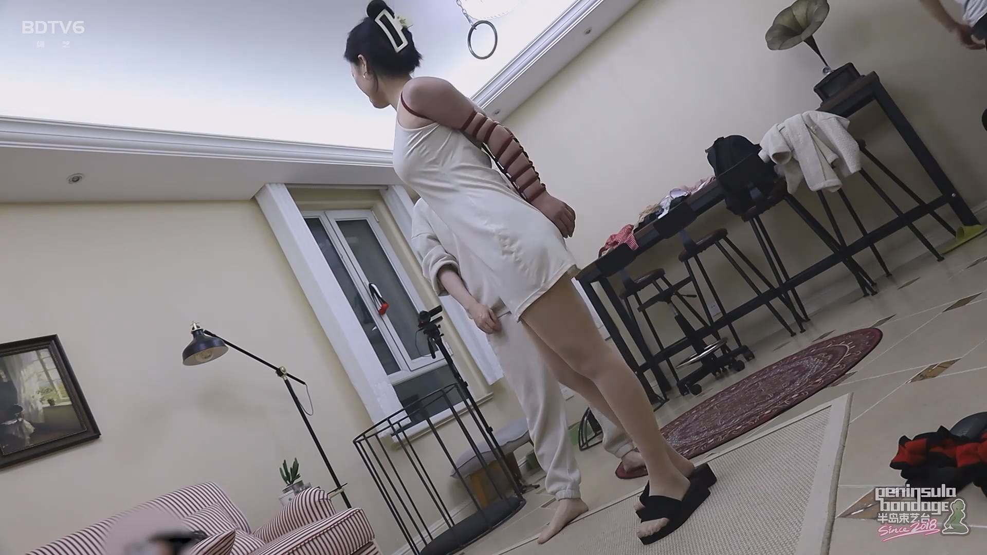 YT2809 年度VIP约拍纪实:绑着绑着半岛味就出来了.mp4_20250521_151107.672.jpg