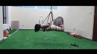 YT1104 台长的新发明：丝袜抹胸