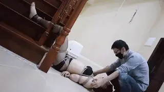 YT1467 被卡住的双腿